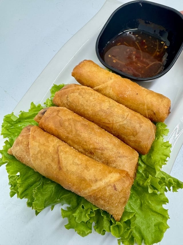 Egg Rolls 4 Pieces.
