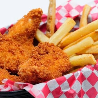 Chicken Basket (2x chicken strips, Fries, Juice Box)
